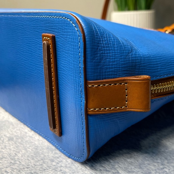 Dooney and Bourke - Blue Bag with Red interior- Like new condition - Picture 7 of 16
